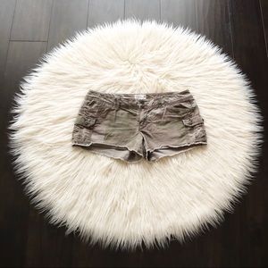 American Eagle Raw Edge Camo Shorts Size 6